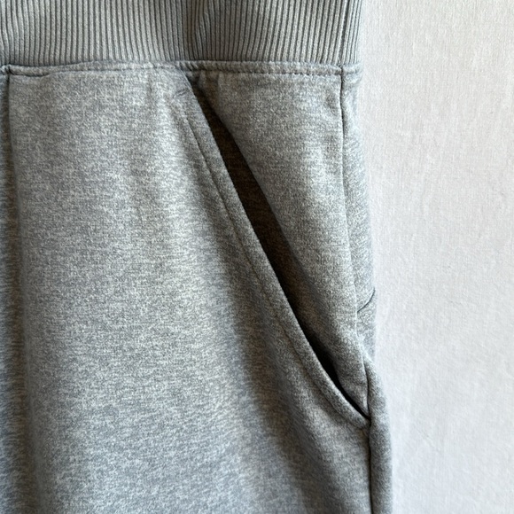 Zella super soft gray joggers with crisscross waist tie, size XL - Picture 4 of 9